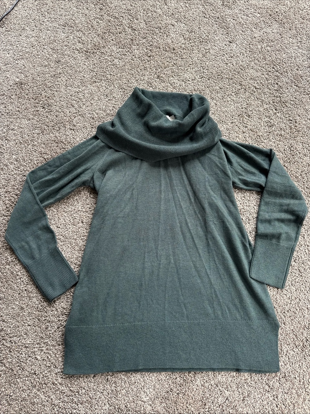 Loft Women’s Medium Green Cowl Neck Sweater EUC very soft!